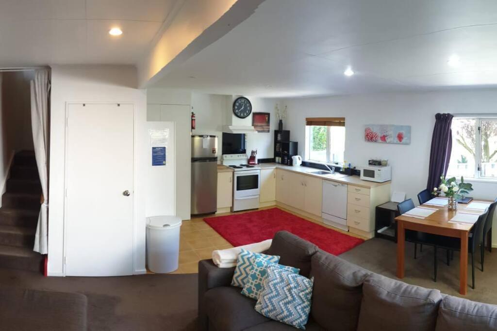 Central Cozy House - 10 Min Walk To Town كوينستاون المظهر الخارجي الصورة
