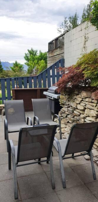 Central Cozy House - 10 Min Walk To Town كوينستاون المظهر الخارجي الصورة